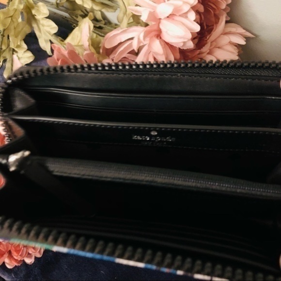 Kate Spade Floral Canvas Zip Wallet Black Blue Flower Print Card Holder NWT - Picture 6 of 7